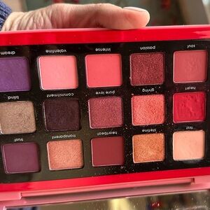 ❤️Natasha Denona Love Palette - Pink Gold Red and Purple Hues